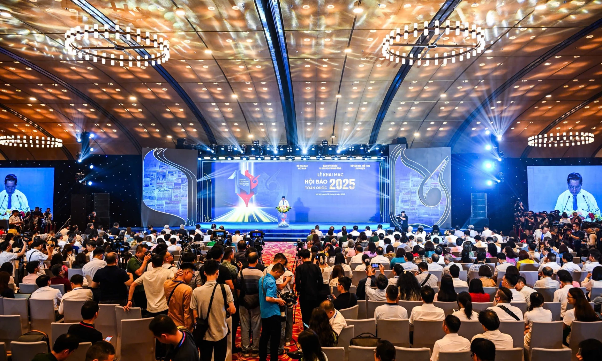 Quang cảnh Lễ khai mạc Hội Báo toàn quốc năm 2025.