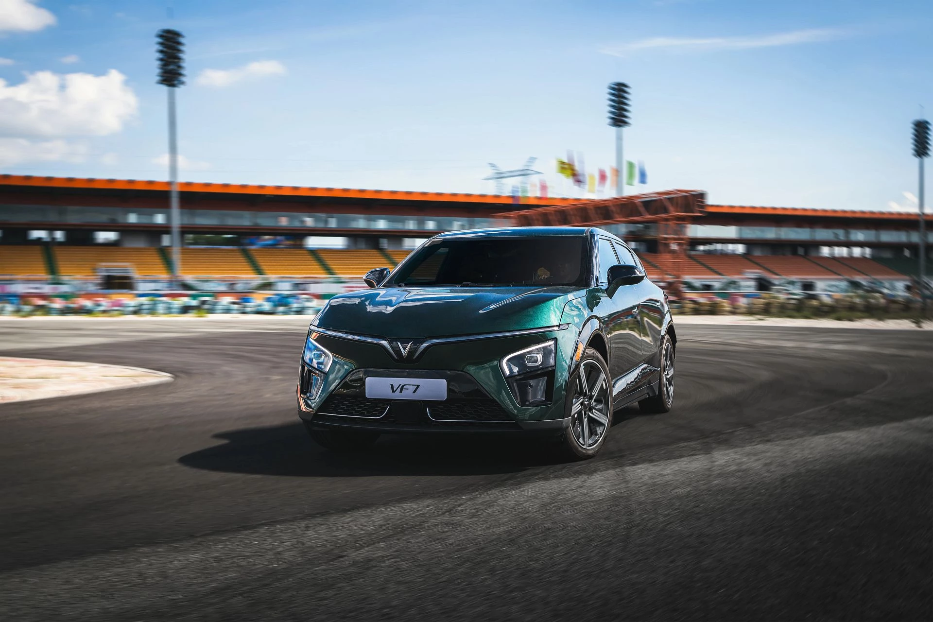 ​​​​​​​Trạm sạc quá “dư dả”, chủ xe VinFast VF 7 rủ nhau du lịch 0 đồng