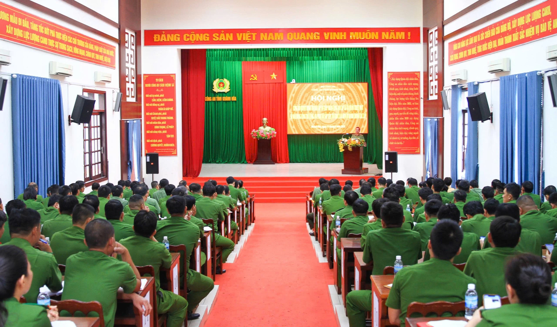 Công an tỉnh Khánh Hòa thành lập 40 tổ tiếp nhận công an cấp xã theo mô hình tổ chức bộ máy mới