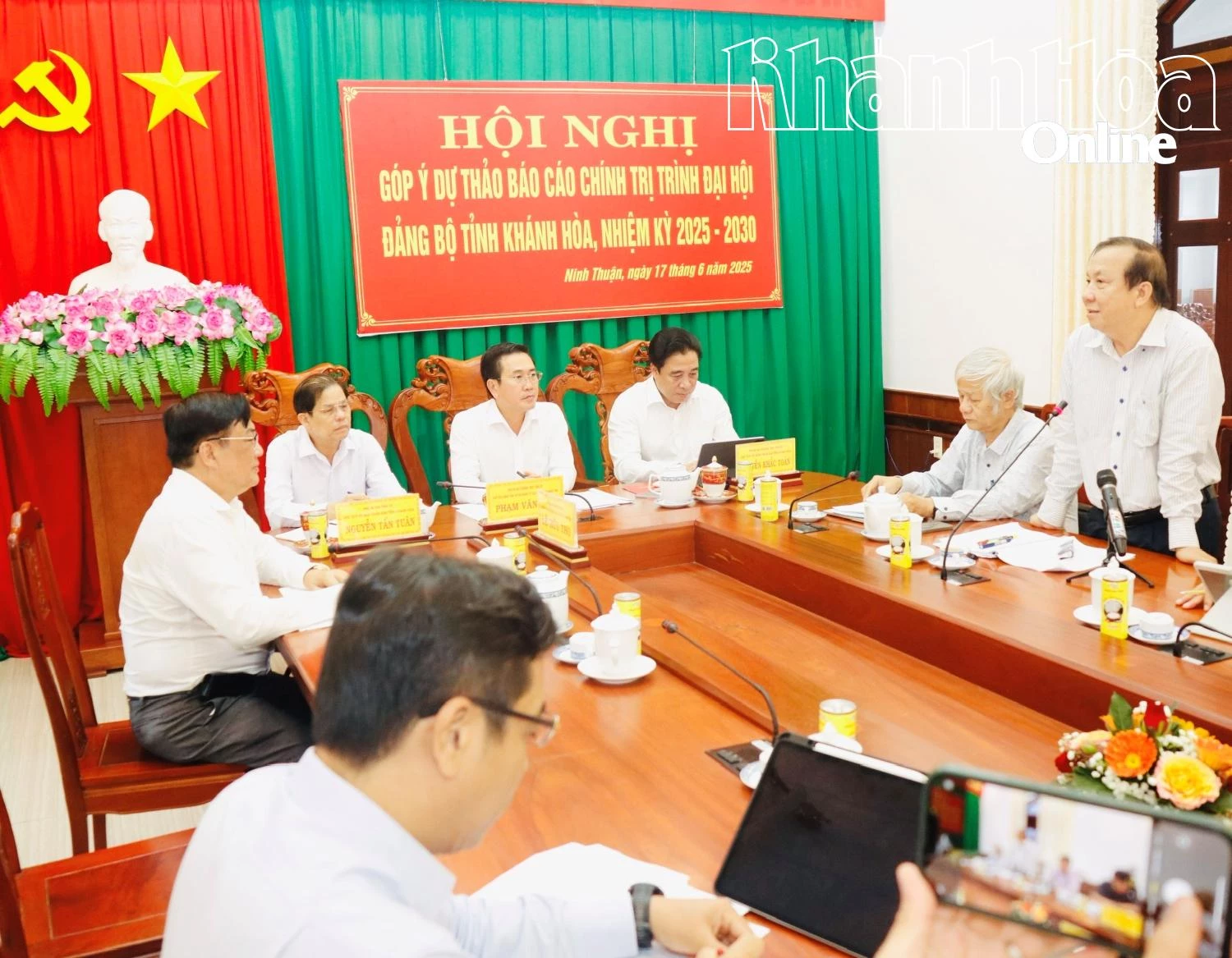 Đại biểu tỉnh Ninh Thuận phát biểu tại hội nghị.