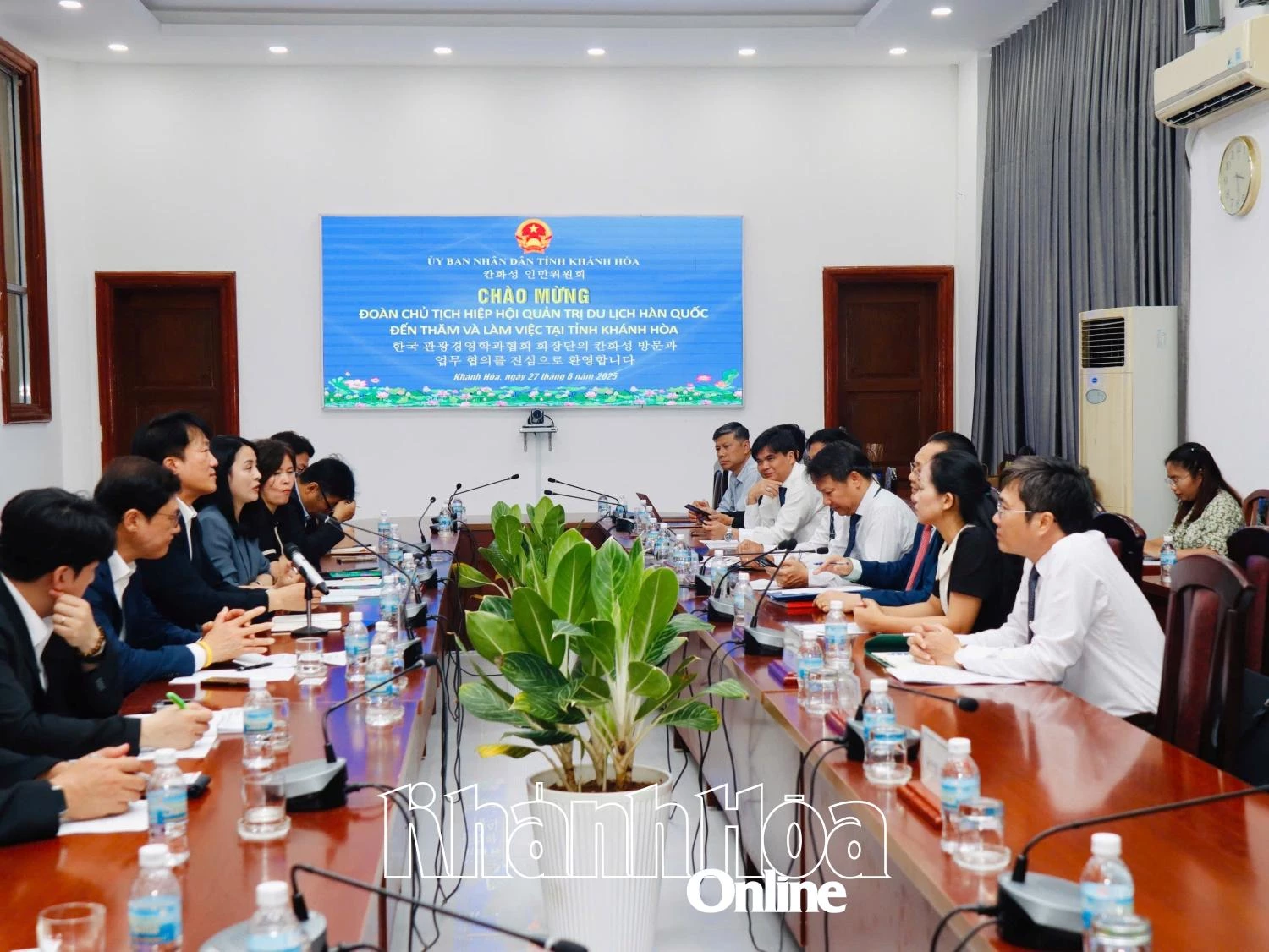 S.Korea Tourism Management Association visits Khanh Hoa