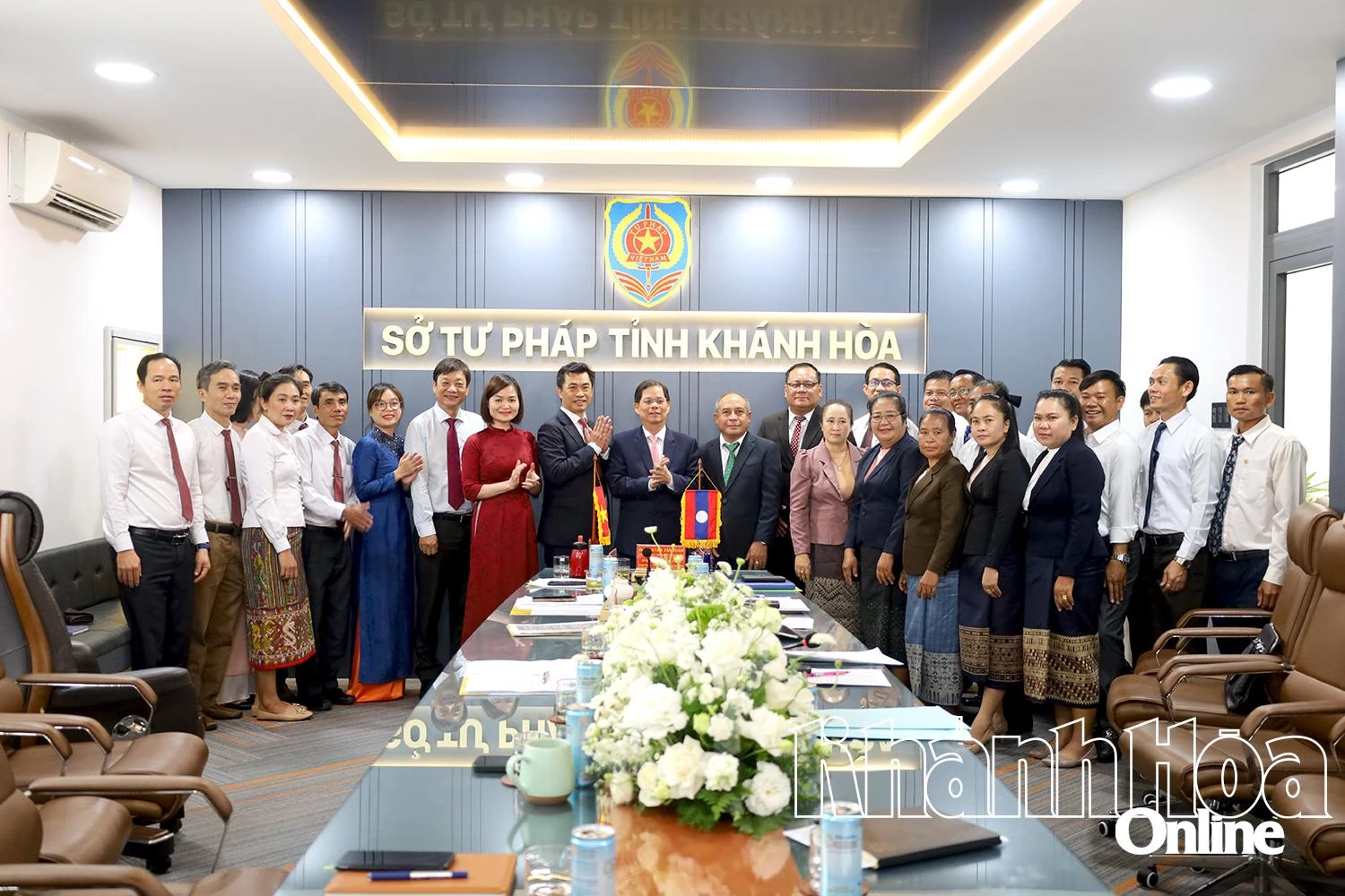 Sở Tư pháp Khánh Hòa ký kết hợp tác với sở tư pháp 2 tỉnh Attapeu và Champasak (Lào)