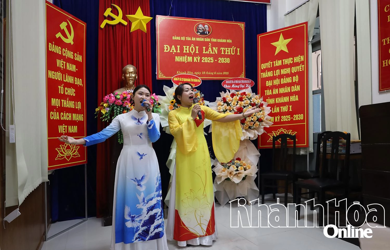 Tiết mục văn nghệ tại Đại hội. 