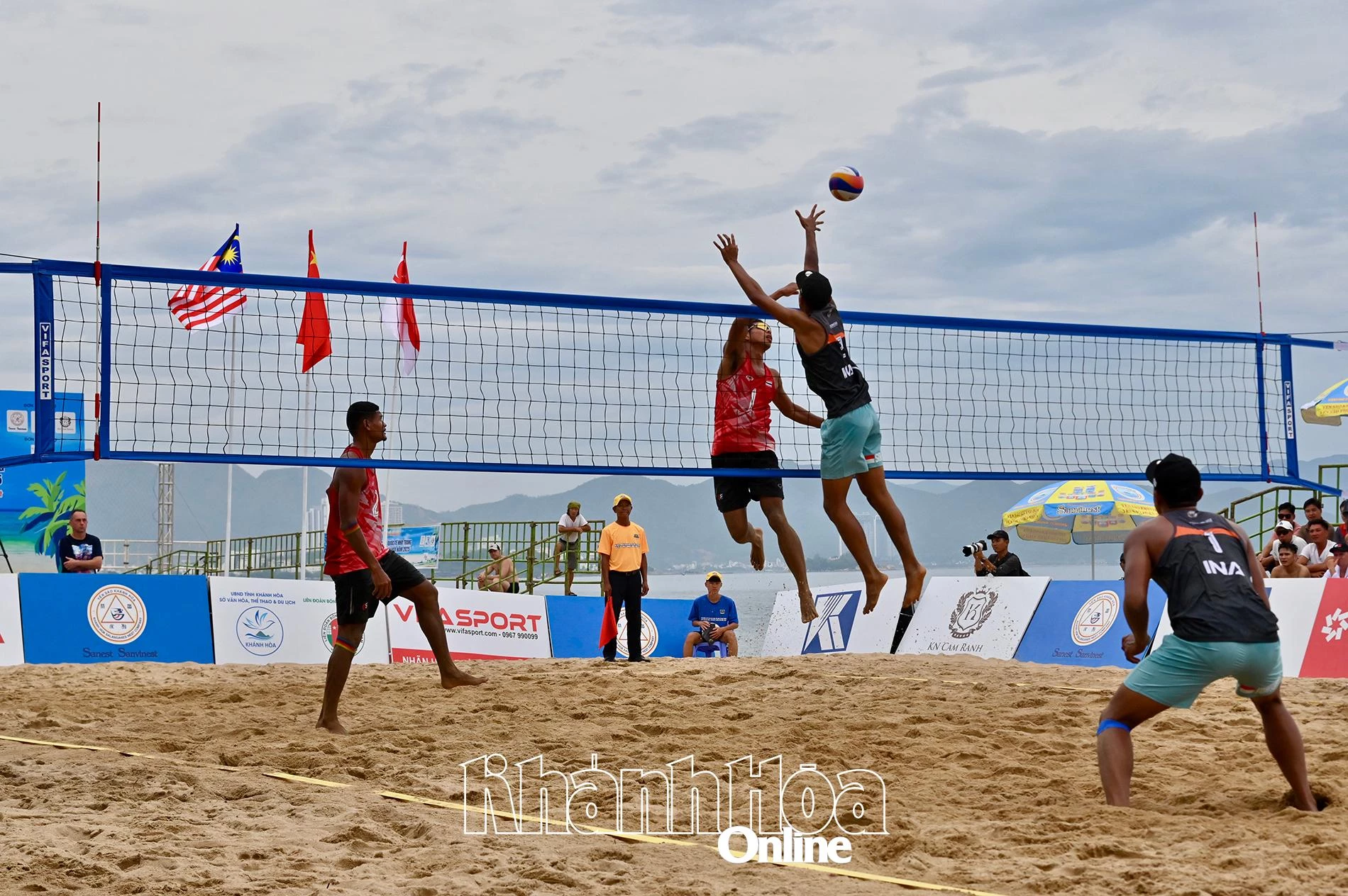 Trận chung kết nội dung nam giữa hai đội Thái Lan và Indonesia.