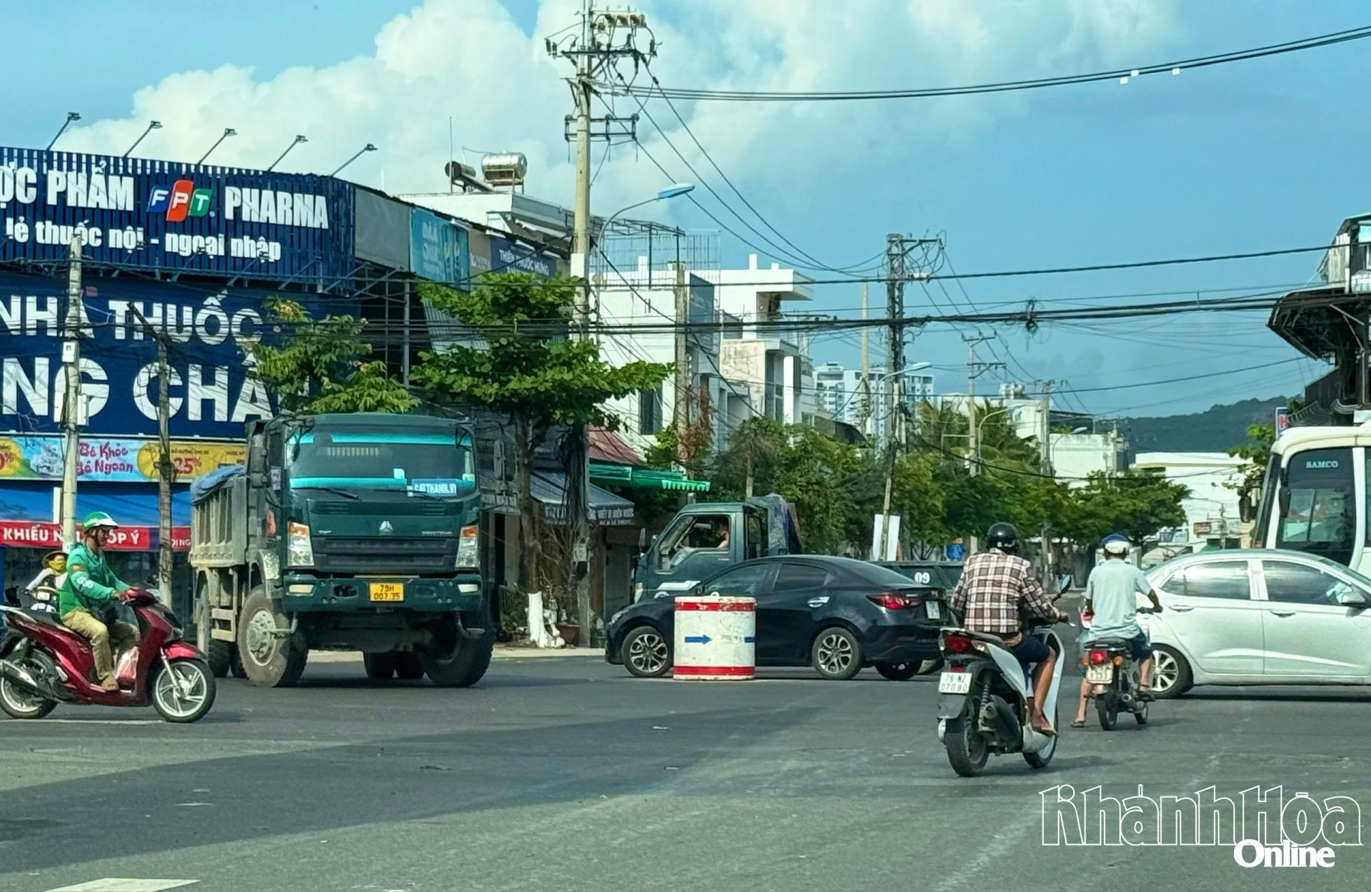 Nha Trang sẽ lắp đặt đèn tín hiệu giao thông tại nút giao Nguyễn Tất Thành - Phước Long - Võ Văn Kiệt