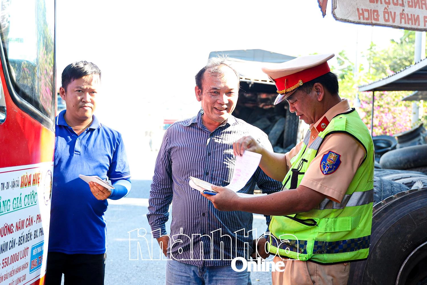 Nỗ lực đảm bảo trật tự an toàn giao thông