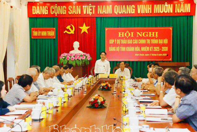 Podcast: Bản tin ngày 18-6