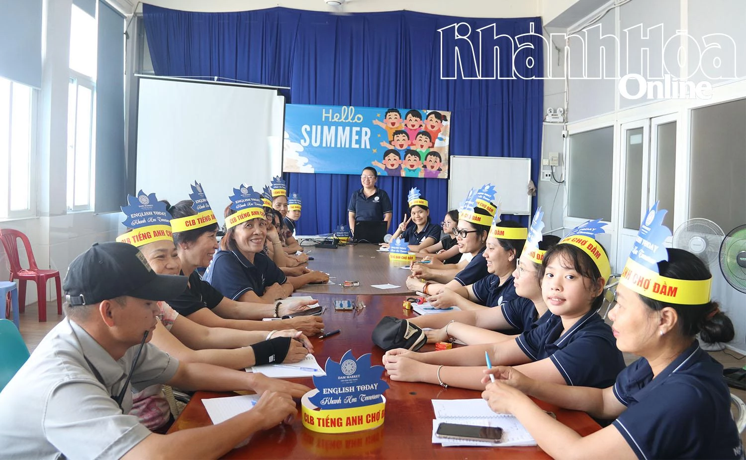 Một buổi học tiếng Anh của Câu lạc bộ tiếng Anh Chợ Đầm.