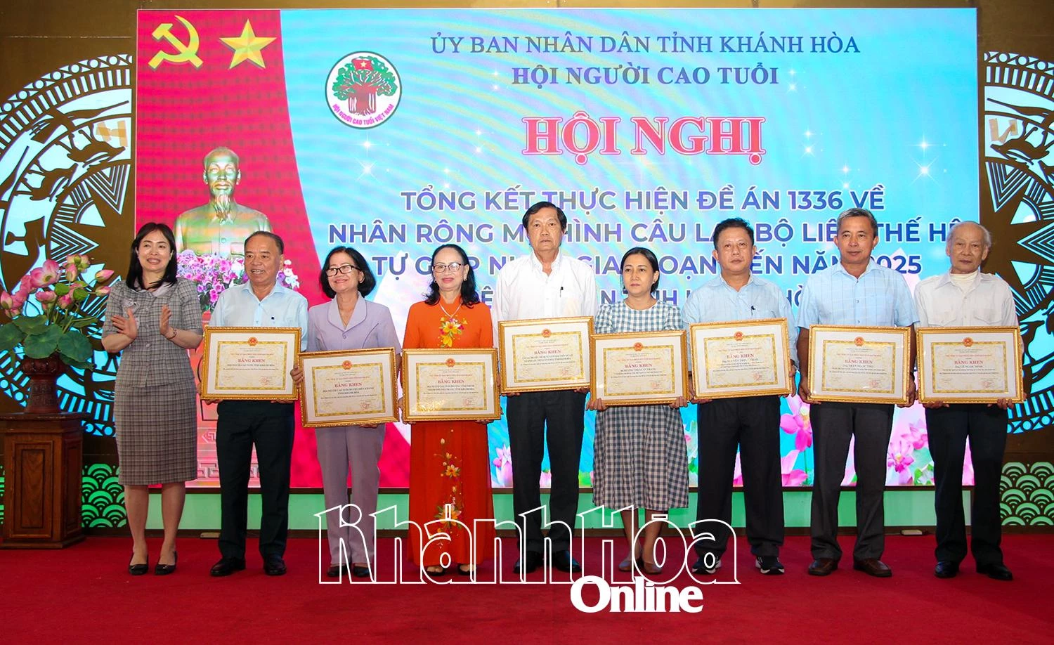 Điểm tựa của người cao tuổi