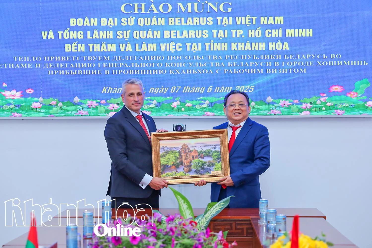 Lãnh đạo tỉnh Khánh Hòa tiếp đại sứ Cộng hòa Belarus tại Việt Nam