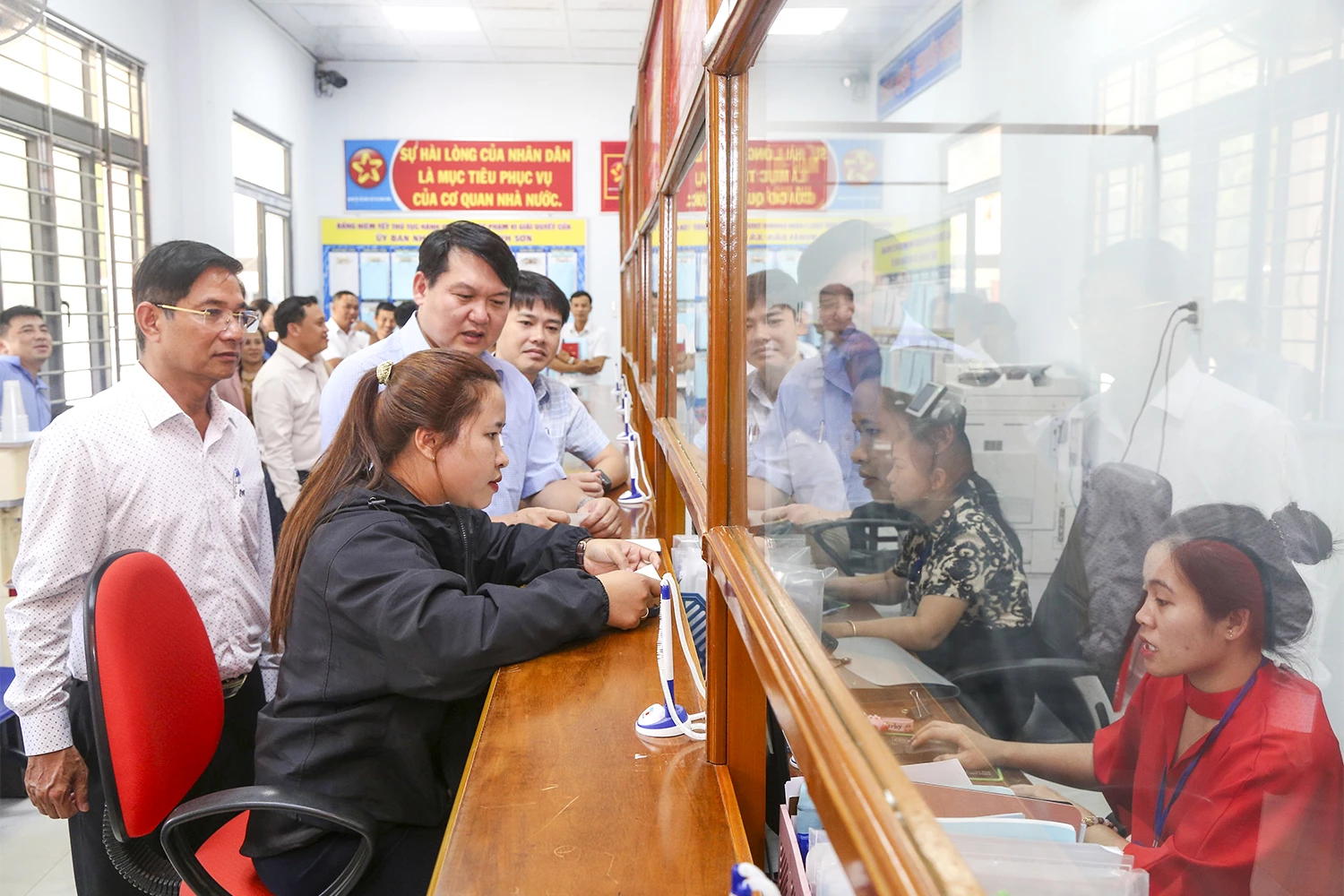 Vận hành thử nghiệm thí điểm tại 8 xã, phường mới: Hoạt động cơ bản nhịp nhàng, ổn định