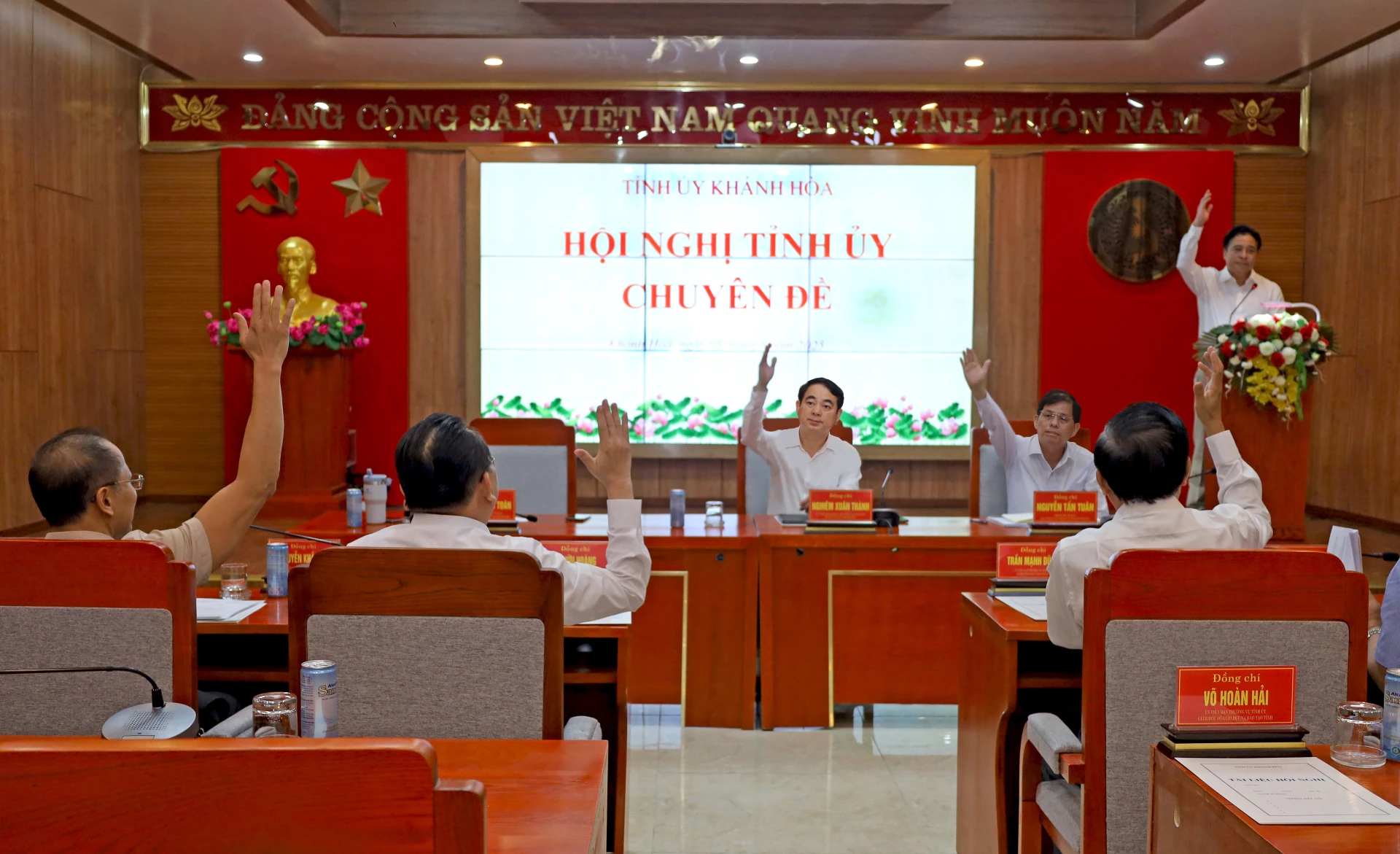 Hội nghị Tỉnh ủy chuyên đề