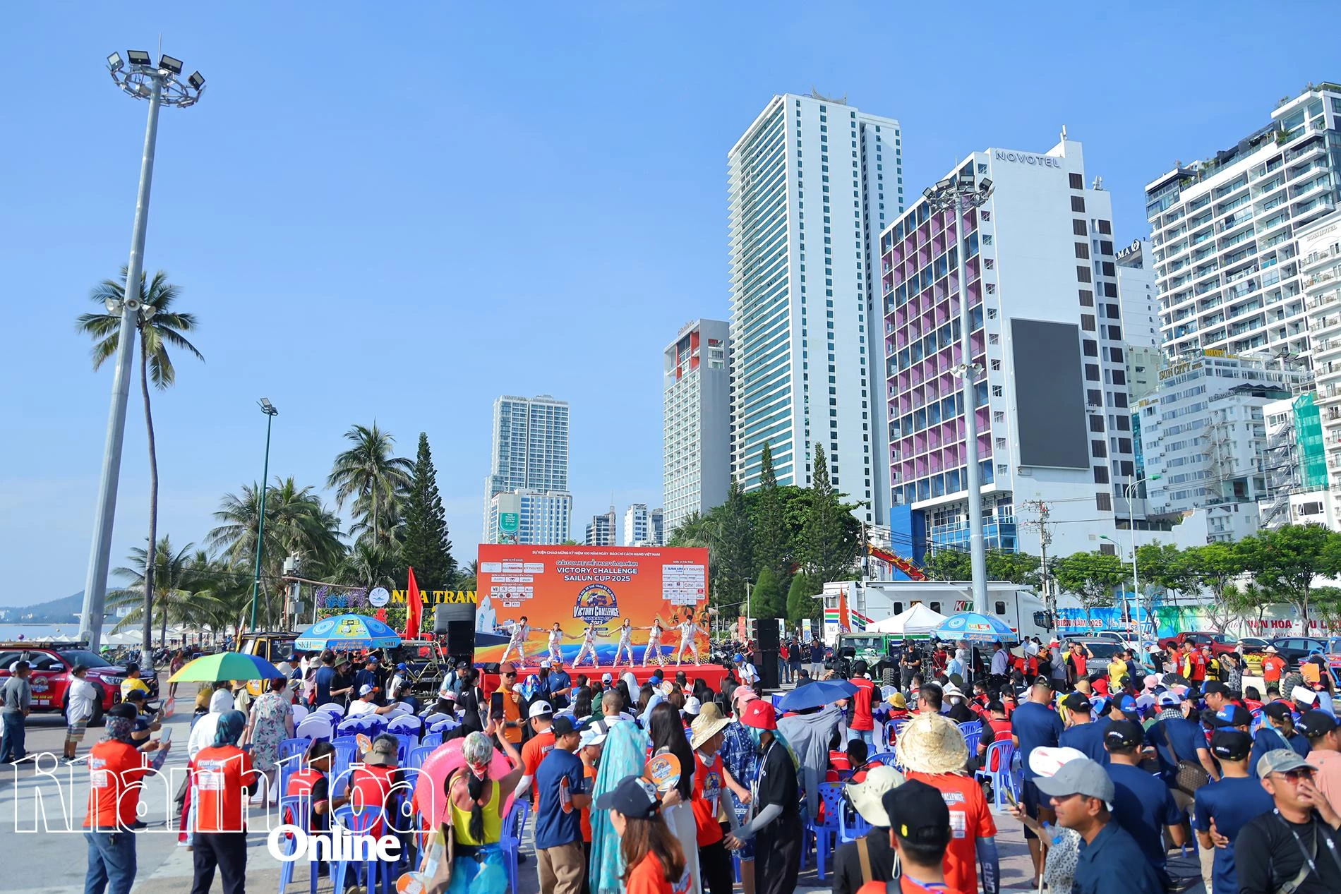 Quang cảnh buổi lễ khai mạc.