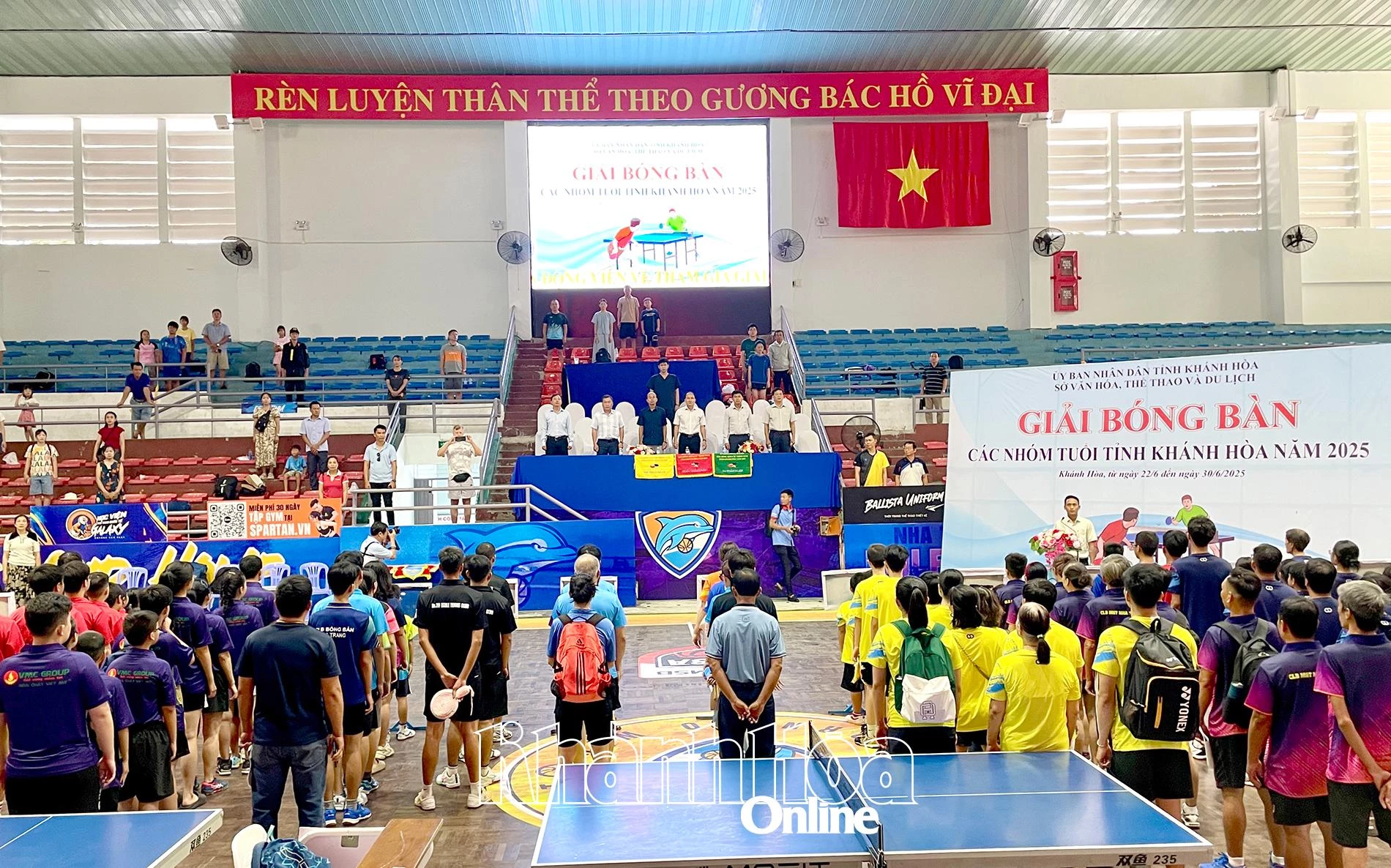 Lễ khai mạc giải.