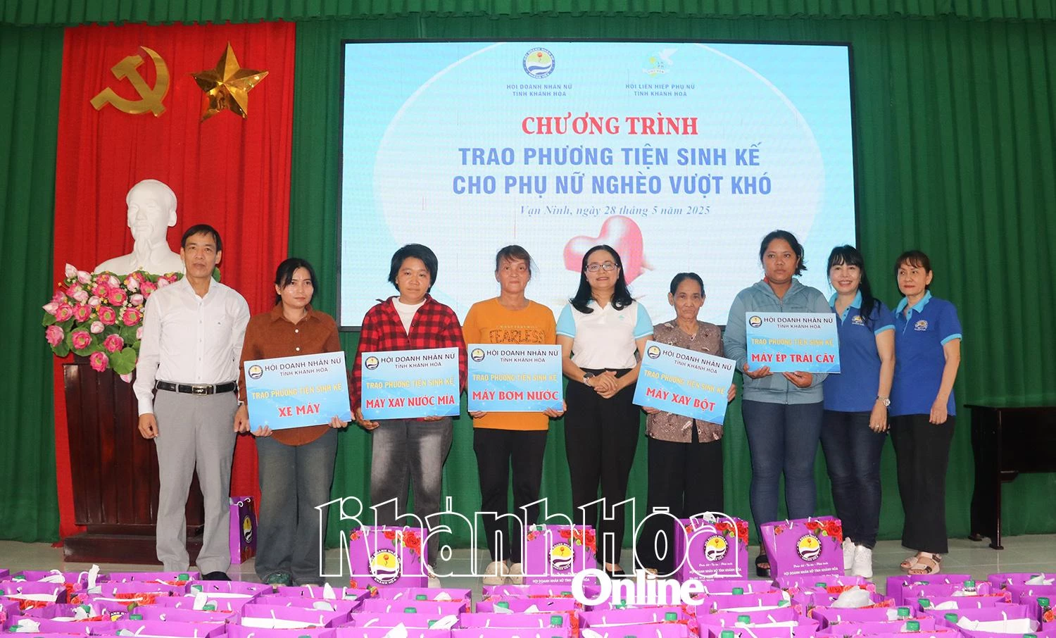 Giúp phụ nữ vượt khó, thoát nghèo