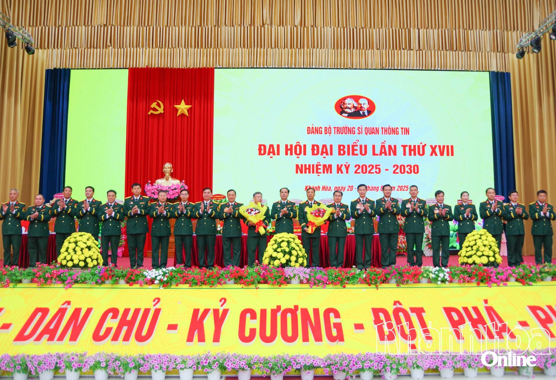 Đại hội đại biểu Đảng bộ Trường Sĩ quan Thông tin lần thứ XVII