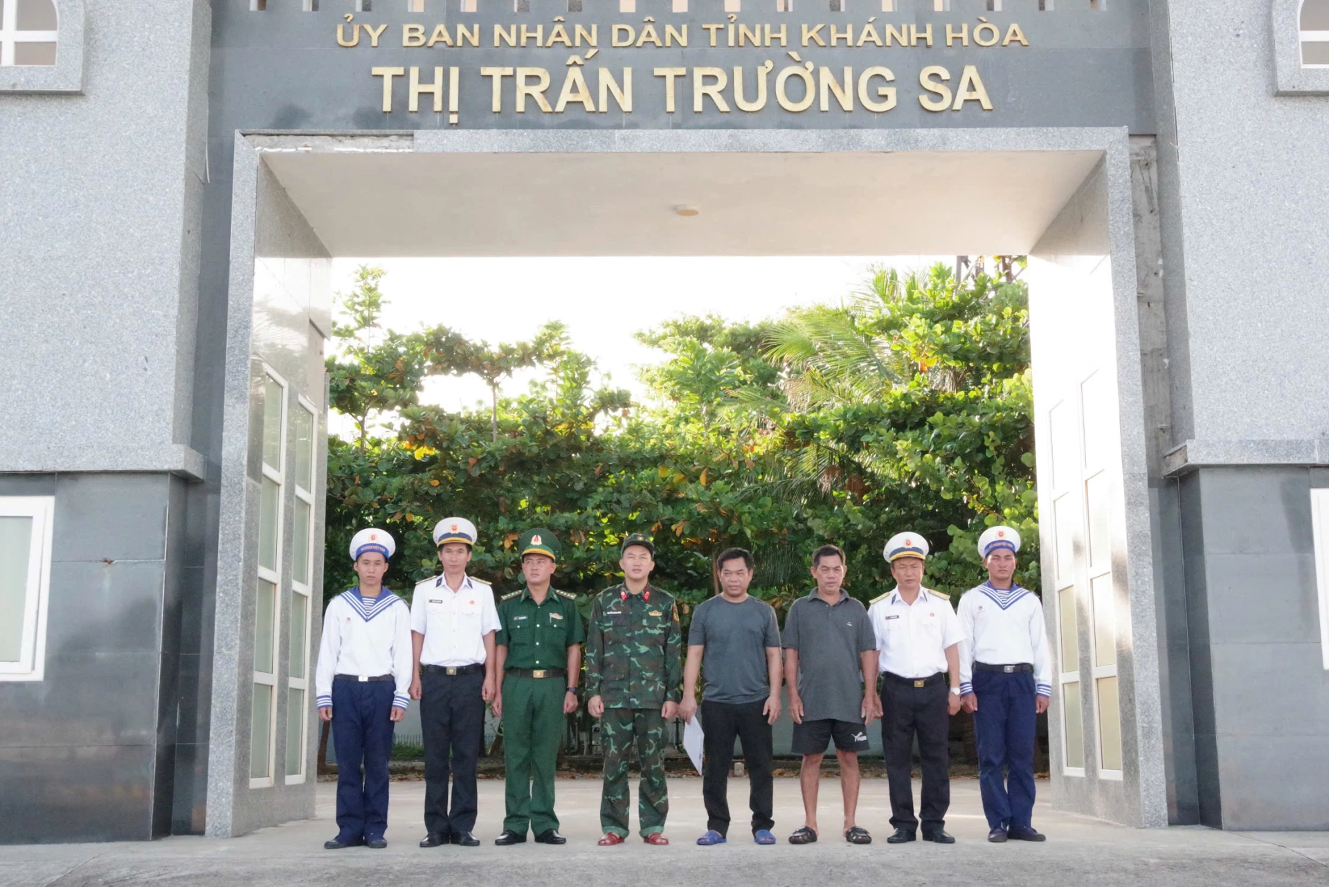 Bệnh xá đảo Trường Sa hoàn tất điều trị và bàn giao ngư dân được mổ ruột thừa thành công