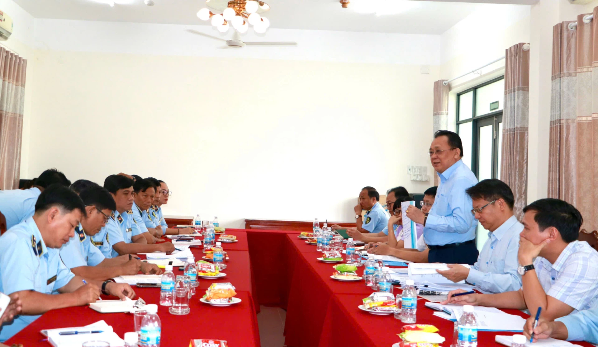 Tiếp tục duy trì cao điểm chống buôn lậu, gian lận thương mại, hàng giả