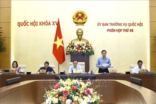 Phiên họp thứ 46, Ủy ban Thường vụ Quốc hội: Ký hợp đồng với doanh nhân tiêu biểu, chuyên gia để đảm nhiệm vị trí lãnh đạo