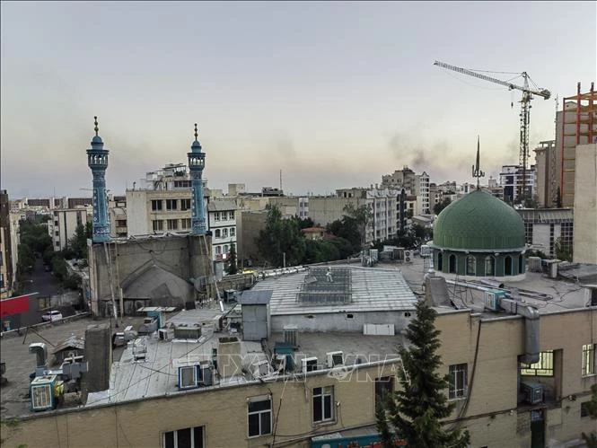 Nhiều nước rút nhân viên ngoại giao khỏi Iran