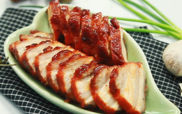 Thịt xá xíu bằng nồi chiên không dầu ngon mềm mọng nước, chuẩn vị