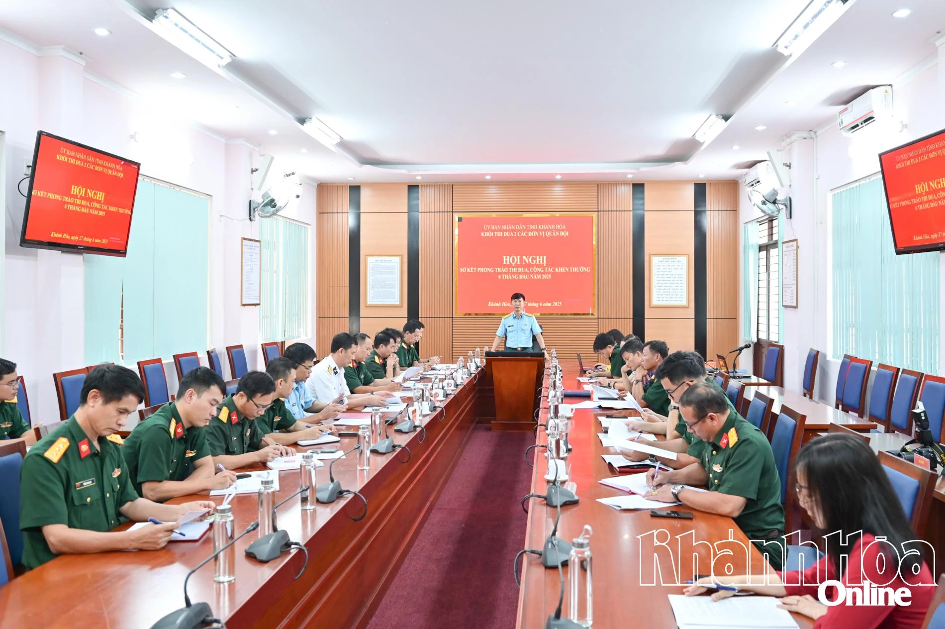 Quang cảnh hội nghị.