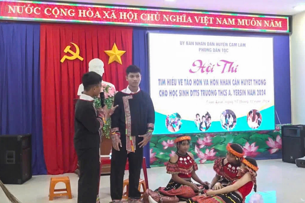 Thanh niên Cam Lâm chung tay ngăn chặn tảo hôn và hôn nhân cận huyết thống