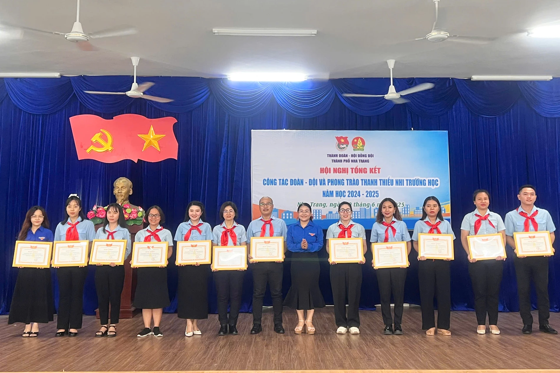 Tổng kết công tác đoàn trường học và công tác đội TP. Nha Trang năm học 2024 - 2025