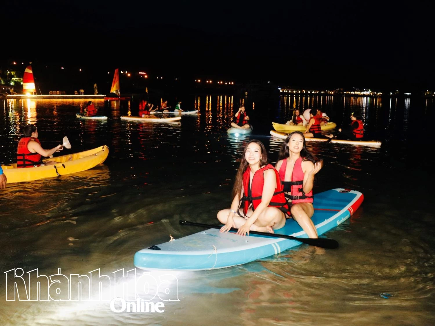 Ra mắt bãi tắm biển ban đêm đầu tiên tại TP. Nha Trang