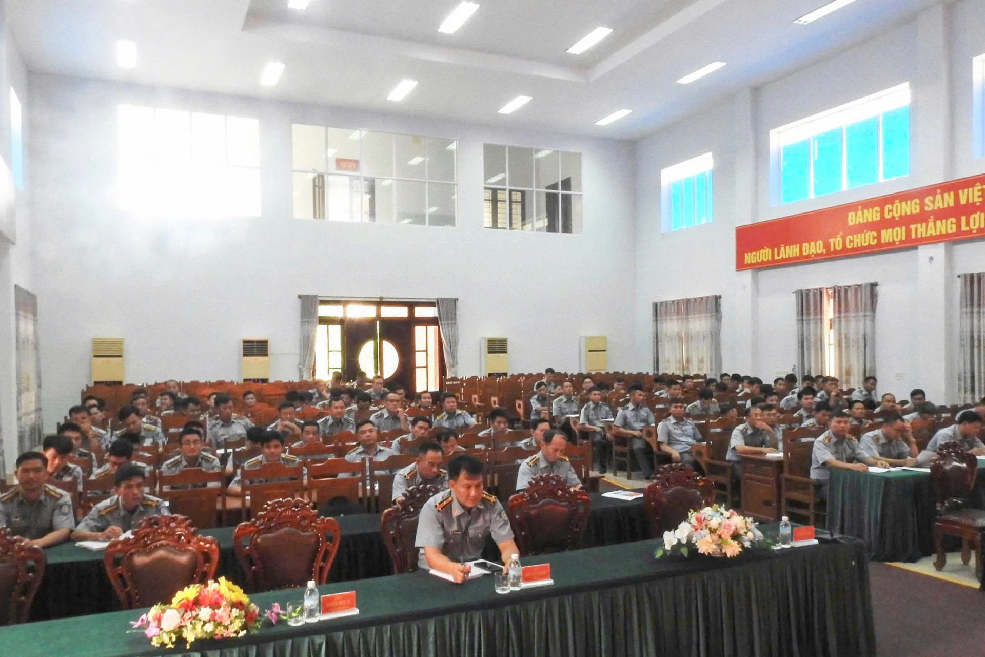 Quang cảnh hội nghị.