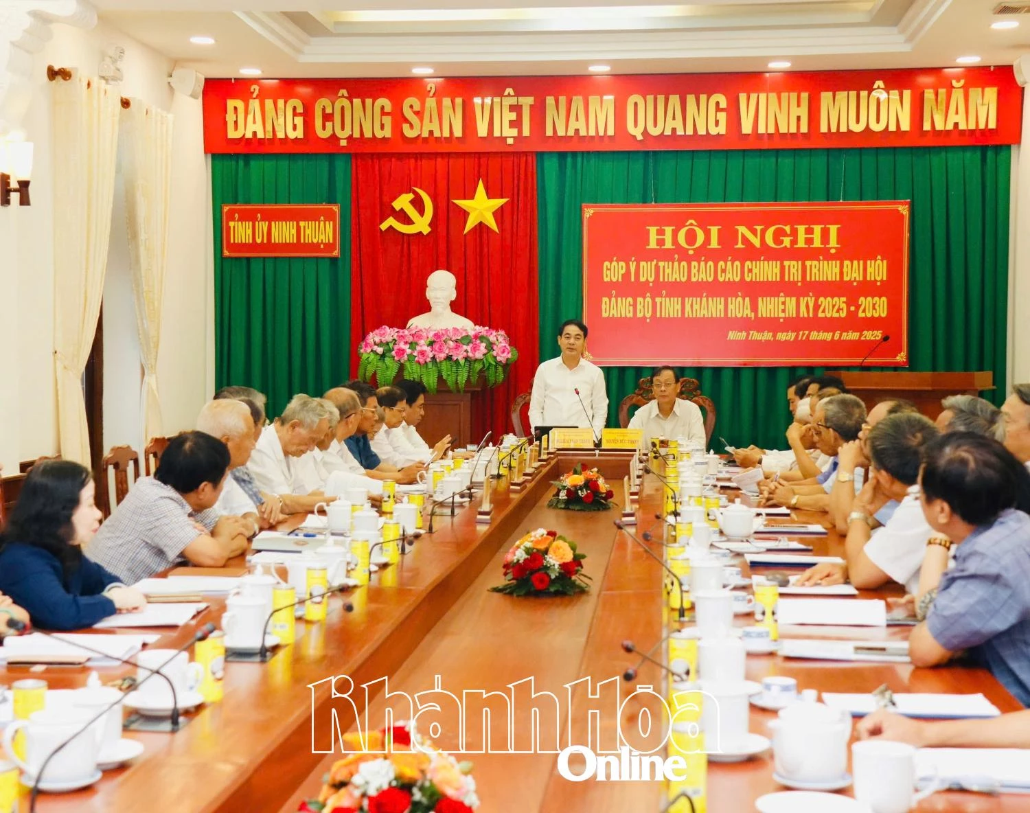 Cán bộ nguyên lãnh đạo tỉnh Ninh Thuận góp ý dự thảo Báo cáo chính trị trình Đại hội Đảng bộ tỉnh Khánh Hòa nhiệm kỳ 2025 - 2030