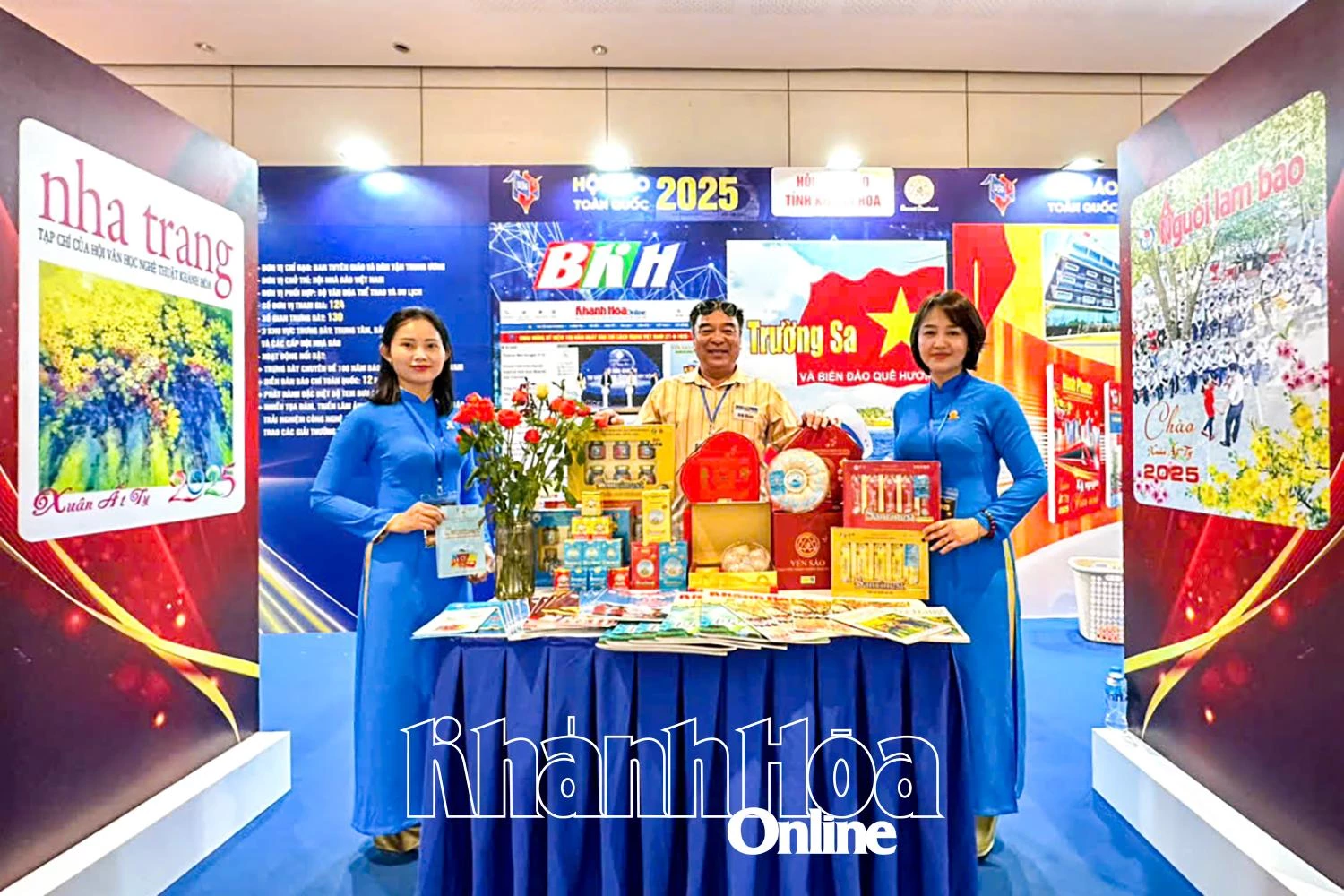 Gian trưng bày của Hội Nhà báo tỉnh Khánh Hòa tại Hội báo toàn quốc 2025.
