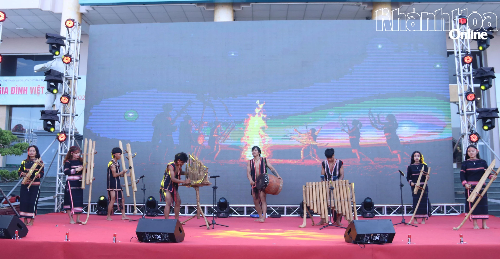 Tiết mục dân ca Bahnar “Dăm Brong”.