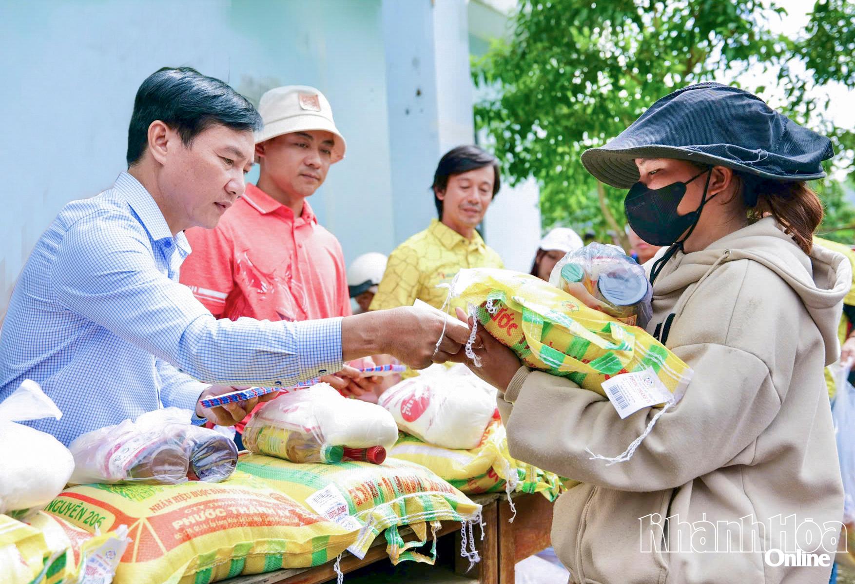 Hồi ức tác nghiệp ở vùng sạt lở Phước Bình