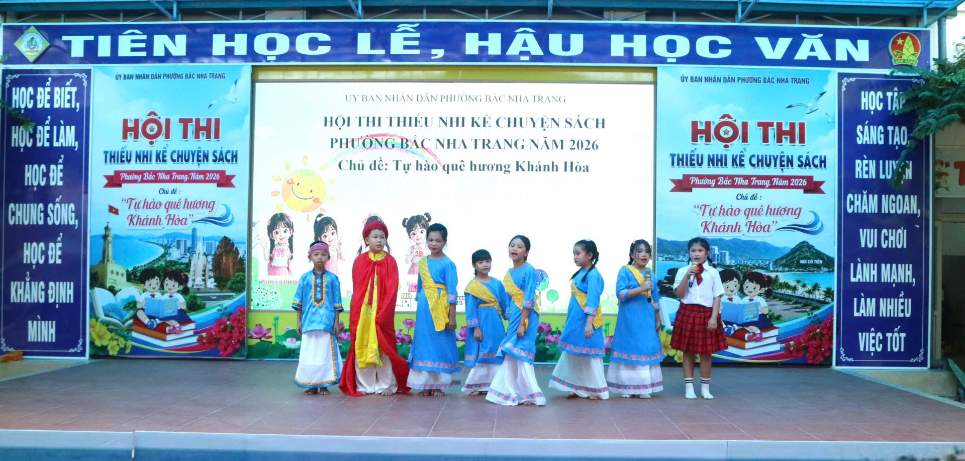 Tiết mục của đội thi đến từ Trường Tiểu học Vĩnh Phương 2.
