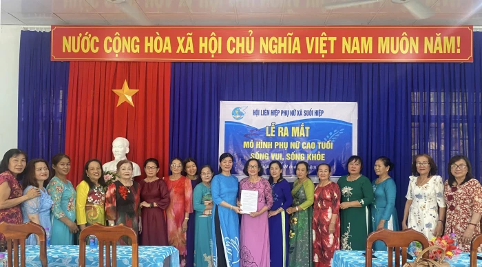 Hội Liên hiệp Phụ nữ xã Suối Hiệp ra mắt mô hình “Phụ nữ cao tuổi sống vui, sống khỏe”