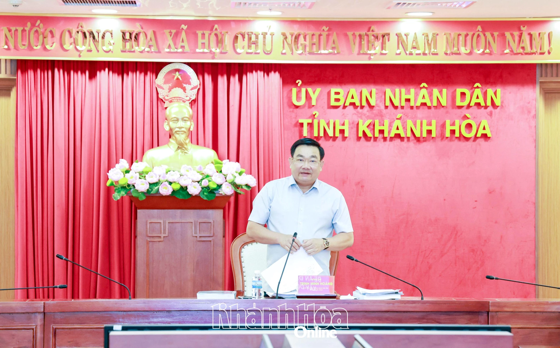 Đồng chí Trịnh Minh Hoàng phát biểu chỉ đạo tại cuộc họp. 