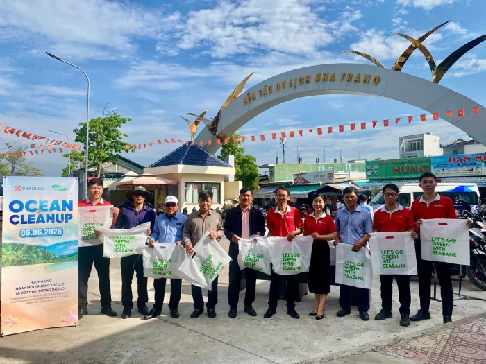 Ban Quản lý vịnh Nha Trang, Ngân hàng SeABank - Chi nhánh Khánh Hòa ra quân hưởng ứng Ngày Môi trường thế giới