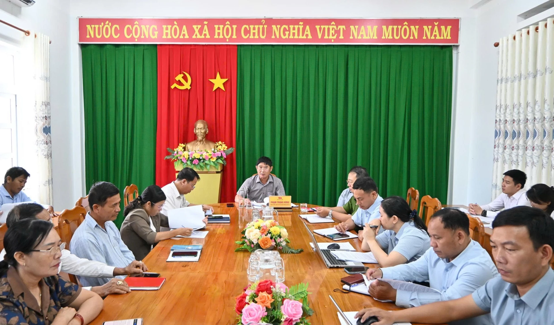 Quang cảnh hội nghị. 