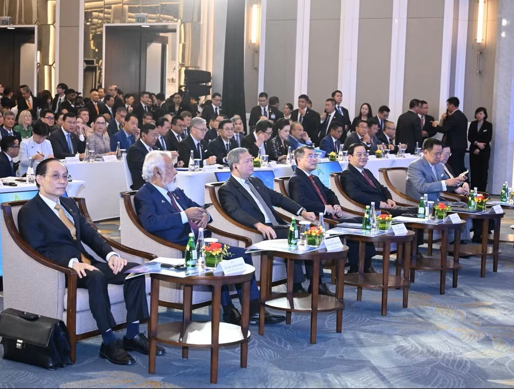 Các đại biểu tham dự Diễn đàn. (Ảnh: TRẦN HẢI)