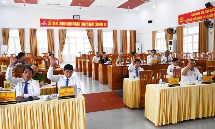 Kỳ họp chuyên đề thứ 2 HĐND xã Thuận Bắc khóa II