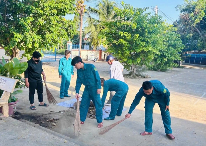 Phường Tây Nha Trang ra quân hưởng ứng phong trào Toàn dân chung tay bảo vệ môi trường