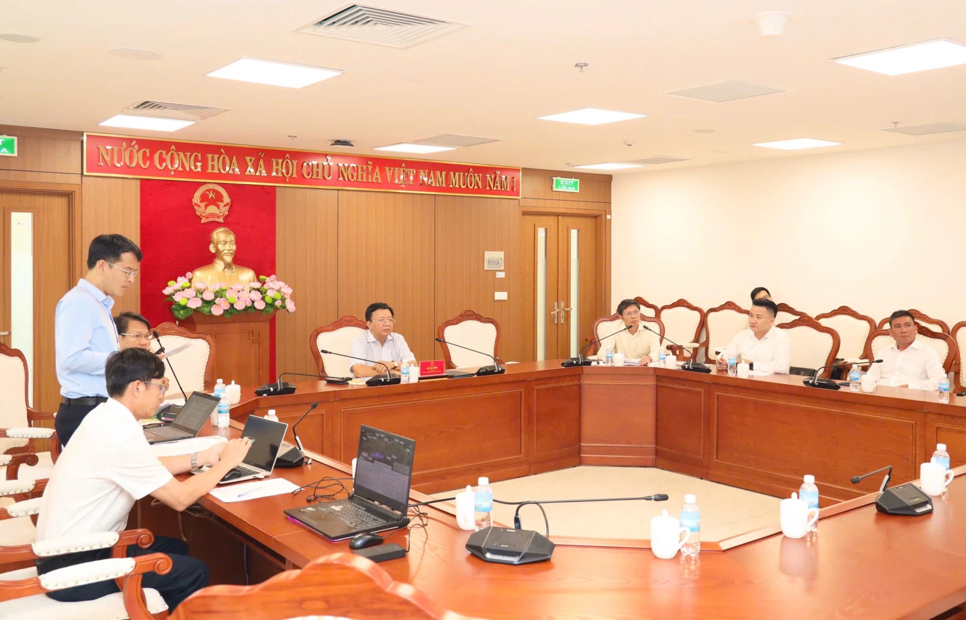 Giải quyết một số nội dung liên quan đến các dự án giao thông