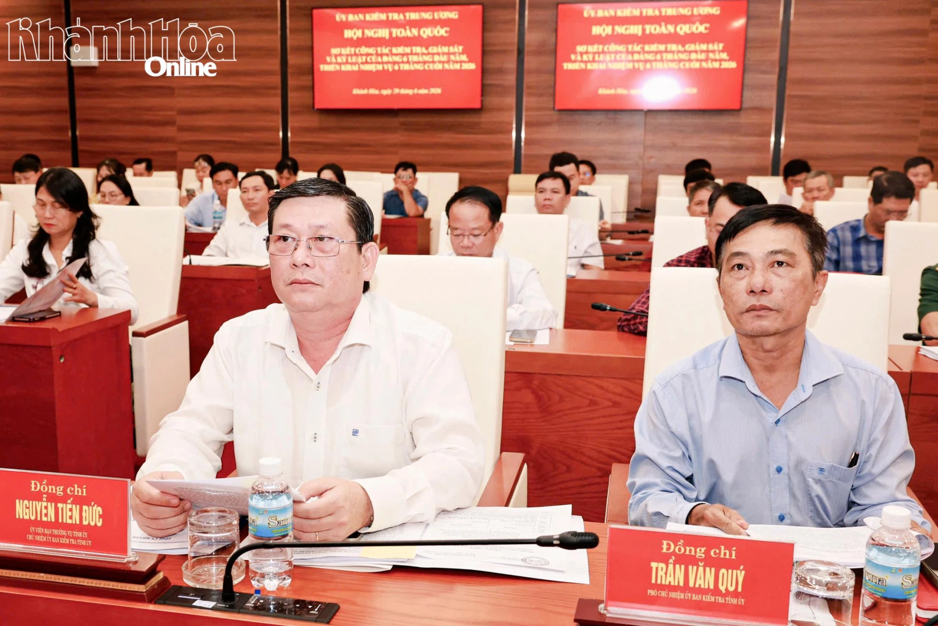 Chủ nhiệm Ủy ban Kiểm tra Tỉnh ủy Nguyễn Tiến Đức dự hội nghị tại điểm cầu Tỉnh ủy Khánh Hòa.