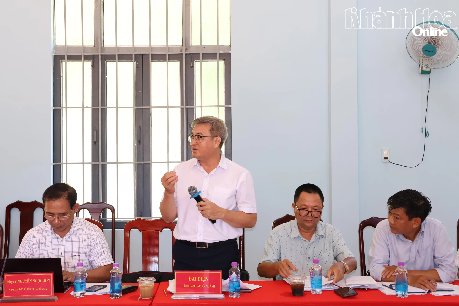 Lãnh đạo Sở Nông nghiệp và Môi trường nêu ý kiến tại buổi làm việc.