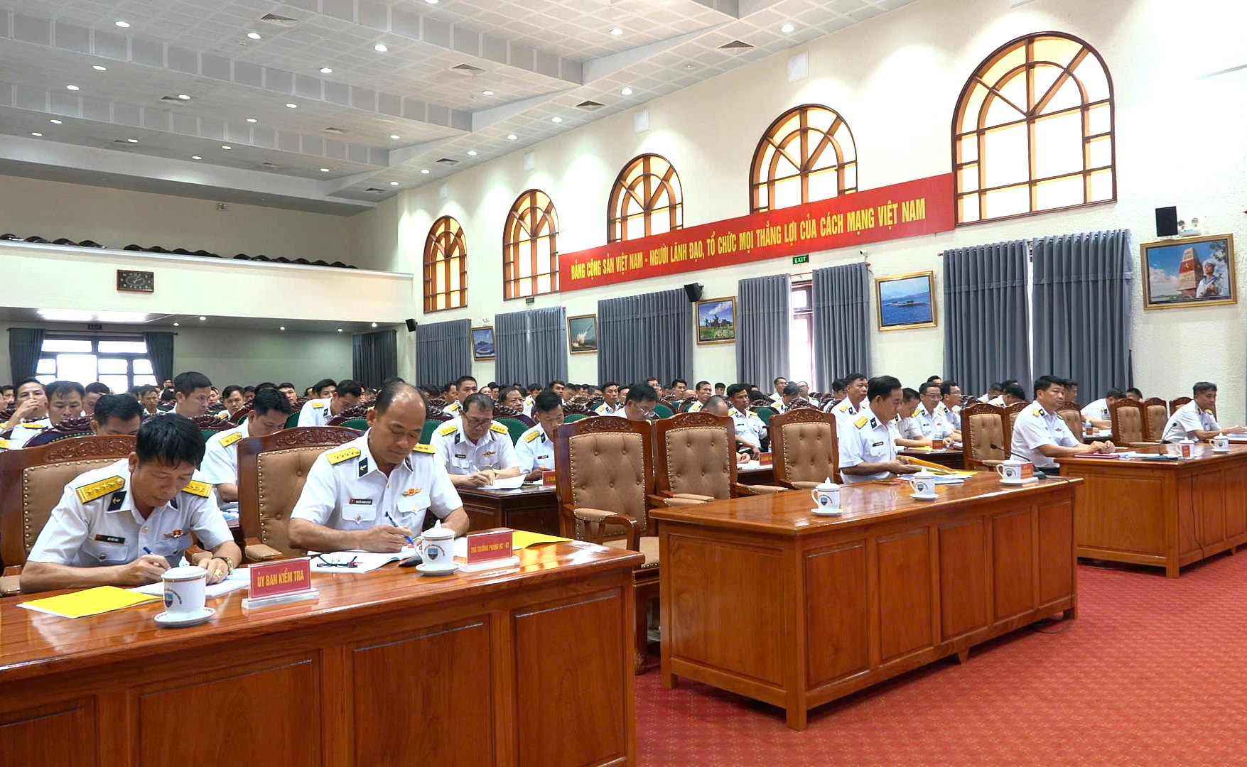 Vùng 4 Hải quân sơ kết công tác đảng, công tác chính trị 6 tháng đầu năm