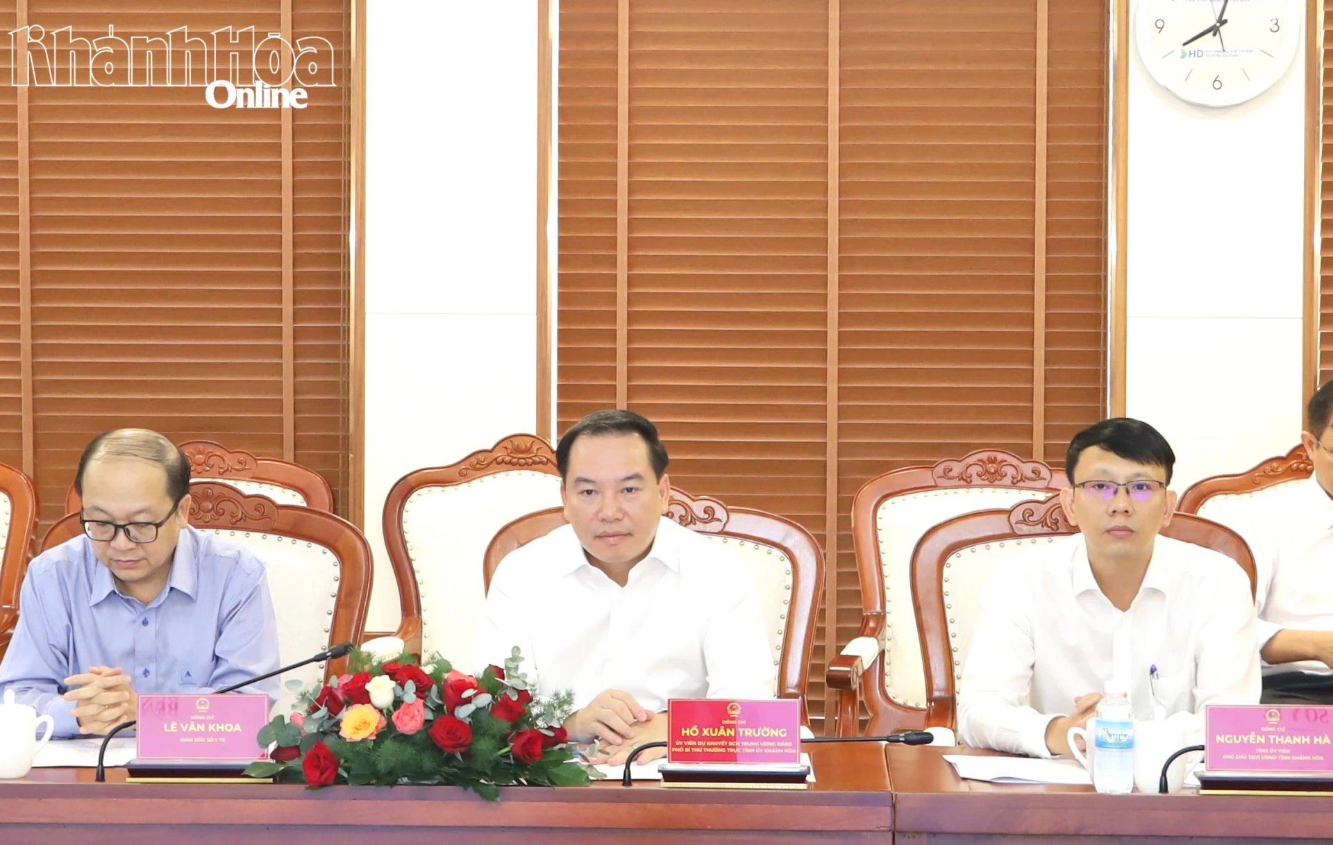 Đồng chí Hồ Xuân Trường và đồng chí Nguyễn Thanh Hà tham dự buổi lễ.
