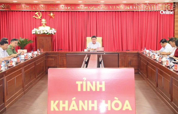 Bí thư Tỉnh ủy Trần Phong chủ trì phiên họp về giải phóng mặt bằng