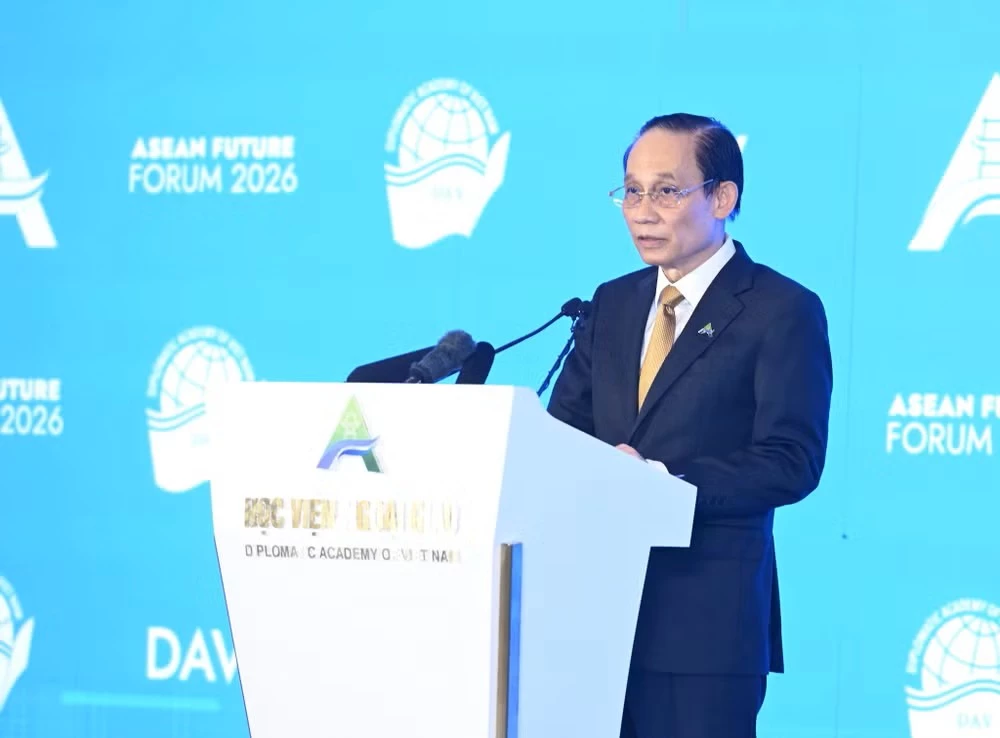 Bộ trưởng Ngoại giao Lê Hoài Trung chia sẻ thông tin về Diễn đàn. Ảnh TRẦN HẢI