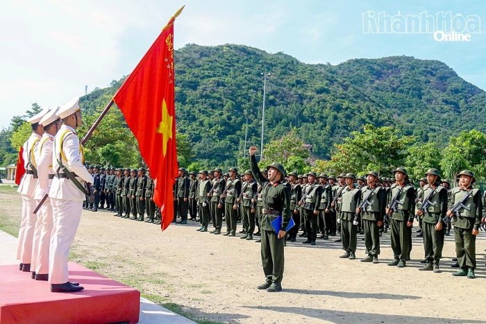 Trung đoàn Cảnh sát cơ động Nam Trung bộ bế giảng khóa huấn luyện chiến sĩ mới